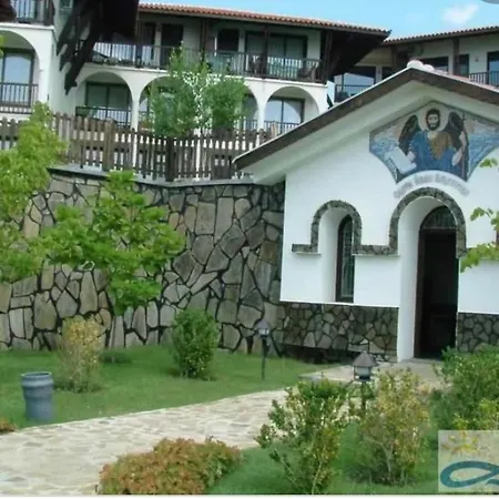 Complex Monastery 1 -marina Dinevi -saint Апартамент